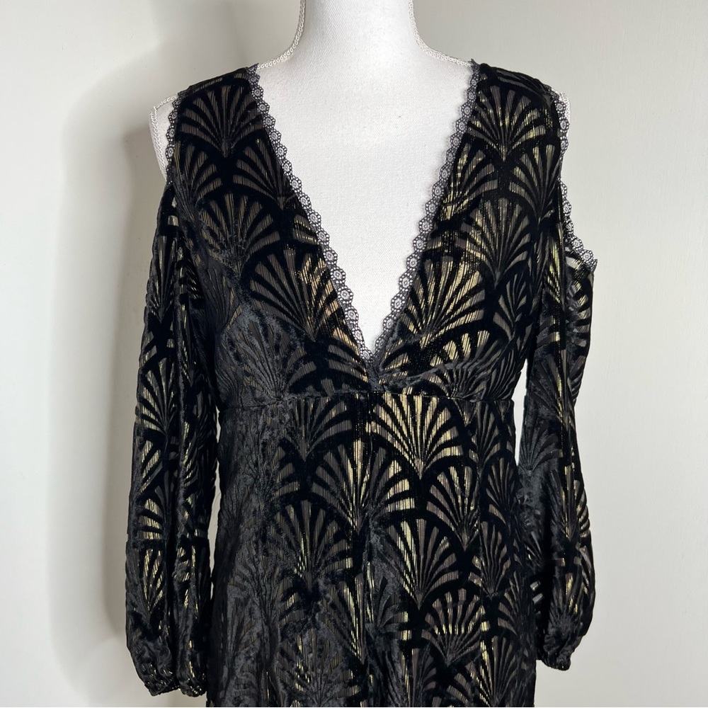 Alice + Olivia Arla Cold Shoulder Dress in Black & Gold Size 10 NWT - Picture 6 of 15